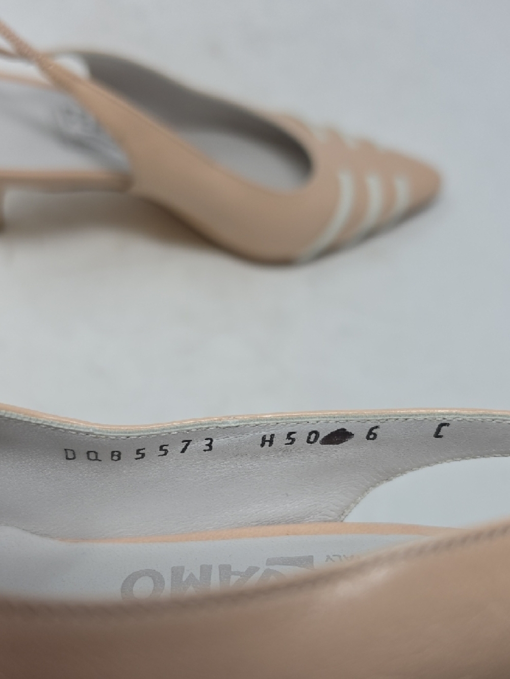 Salvatore Ferragamo Beige Slingback Pointed Kitten Heels Women Size 6 - Picture 6 of 8